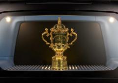 Exterieur_defender-trophy-car-en-route-pour-la-coupe-du-monde-de-rugby-2023_1