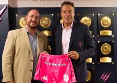 Maxus dans la mêlée avec le Stade Français Paris