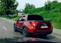 Le dacia duster pick up en version double cabine 