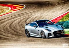 L essai video de la jaguar f type svr sur piste 