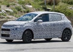 Spyshot nouvelle citroen c3 avec les rondeurs du c4 picasso 
