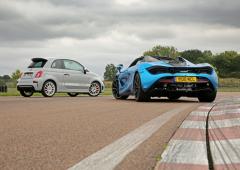 Exterieur_comparatif-abarth-595-esseesse-vs-mclaren-720s-spider_21