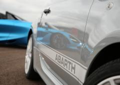 Exterieur_comparatif-abarth-595-esseesse-vs-mclaren-720s-spider_35
                                                        width=