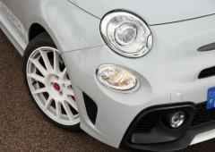 Exterieur_comparatif-abarth-595-esseesse-vs-mclaren-720s-spider_44
                                                        width=