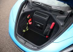 Interieur_comparatif-abarth-595-esseesse-vs-mclaren-720s-spider_9