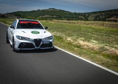 Exterieur_alfa-romeo-giulia-gta-essai-aux-1000-miglia_33
                                                        width=