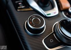 Interieur_alfa-romeo-giulia-gta-essai-aux-1000-miglia_7