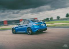 Exterieur_alfa-romeo-giulia-quadrifoglio-verde-my2021-essai_17
                                                        width=