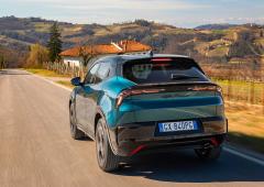 Exterieur_alfa-romeo-junior-ibrida-q4-micro-hybride-et-micro-4x4_1