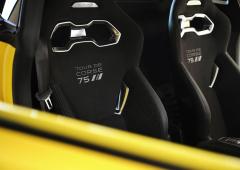 Interieur_alpine-a110-tour-de-corse-75-une-serie-limitee-aux-couleurs-de-la-berlinette-du-tour-de-corse-1975_2
                                                        width=