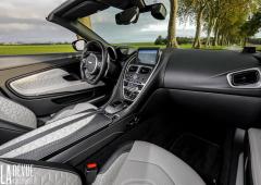 Interieur_aston-martin-dbs-superleggera-volante-essai_12
                                                        width=