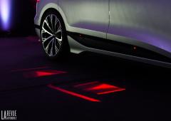 Exterieur_audi-a6-e-tron-concept_11