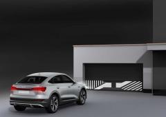 Exterieur_audi-e-tron-sportback-digital-matrix-led-des-video-projecteurs-dans-les-phares_16