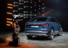 Exterieur_audi-e-tron-sportback-digital-matrix-led-des-video-projecteurs-dans-les-phares_3