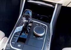 Interieur_bmw-330i-2019_1
                                                        width=