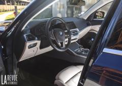 Interieur_bmw-330i-2019_4