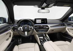 Interieur_bmw-530e-la-nouvelle-serie-5-hybride-rechargeable-de-2020_1
                                                        width=