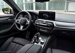 Interieur_bmw-545e-xdrive-la-serie-5-hybride-avec-un-6-cylindres-c-est-elle_0