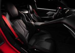 Interieur_corvette-stingray-c8-la-1er-corvette-a-moteur-arriere_2