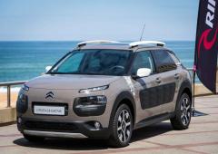 Le citroen c4 cactus surfe sur la vague rip curl 