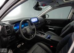 Interieur_citroen-c5-aicross-millesime-2022_1