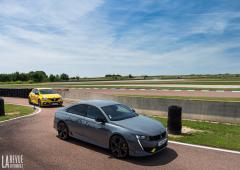 Exterieur_peugeot-508-pse-renault-megane-rs_11