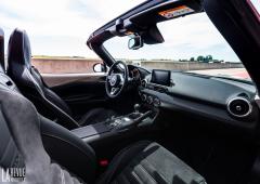 Interieur_comparo-mazda-mx-5-jaguar-f-type_0