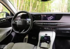 Interieur_ds-4-cross-e-tense-225-essai_0