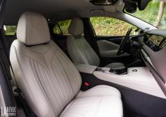 Interieur_ds-4-cross-e-tense-225-essai_11
                                                        width=