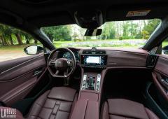 Interieur_ds-9-e-tense-225-essai_3