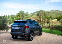 Exterieur_dacia-duster-iii-les-photos-et-les-infos-du-nouveau-suv_9
                                                        width=