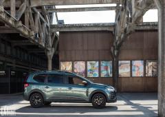 Exterieur_dacia-jogger-extreme-hybrid-140-un-pack-sleep-pour-l-aventure_3