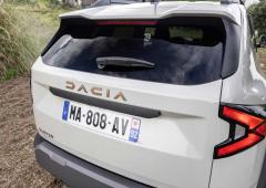 Exterieur_nouveau-dacia-duster-2024-voici-les-photos-et-les-infos-sur-le-pack-sleep_6
                                                        width=