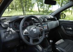 Interieur_dacia-duster-tce-100-eco-g-la-version-gpl-du-suv-roumain_0