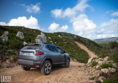 Exterieur_dacia-duster-les-photos-du-nouveau-duster-iii-tce-millesime-2024-2025_14
                                                        width=