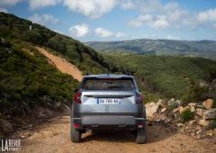 Exterieur_dacia-duster-les-photos-du-nouveau-duster-iii-tce-millesime-2024-2025_18