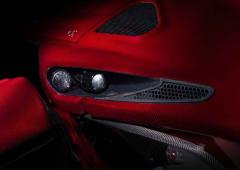 Exterieur_donkervoort-d8-gto-jd70-bare-naked-carbon-edition-l-art-rencontre-la-legerete_4
                                                        width=