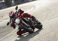 Ducati monster 1200 place au refroidissement liquide 