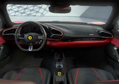 Interieur_ferrari-296-gtb-l-hybride-rechargeable-du-cheval-cabre_1