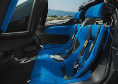 Interieur_ferrari-daytona-sp3_1