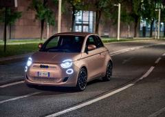 Exterieur_fiat-500-3-1-la-revolution-tient-a-une-porte_6