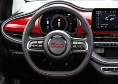 Interieur_fiat-500c-red_2
                                                        width=