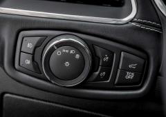 Interieur_ford-edge-st-line_4