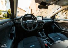 Interieur_ford-focus-active_3