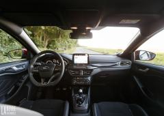 Interieur_ford-focus-st-wagon-essai_1