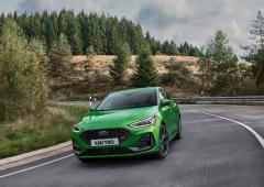 Exterieur_ford-focus-st-le-millesime-2022-en-vert-mean-green_2