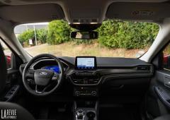 Interieur_ford-kuga-flexifuel-essai_0