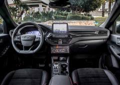 Interieur_ford-kuga-phev-l-essai-du-suv-hybride-rechargeable-yankee_0
                                                        width=