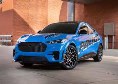 Exterieur_ford-mustang-mach-e-le-suv-electrique-de-la-police_2