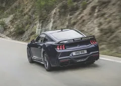 L'essai de la Ford Mustang Dark Horse est une ode au V8 et au levier